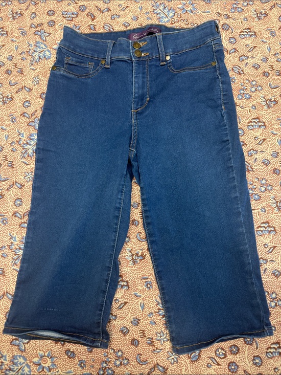 Gloria Vanderbilt Denim - Gloria Vanderbilt Mid-Rise Straight Leg Jeans in Deep Blue